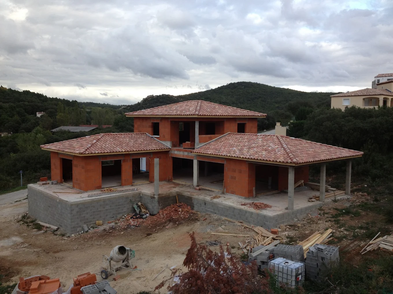 Construction d'une maison neuve en maçonnerie par Pro'Renov près d'Alès